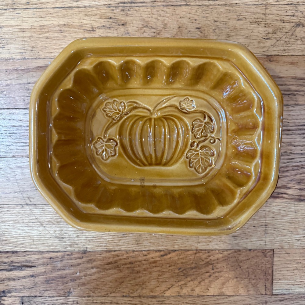 Crate & Barrel Pumpkin Bread Mold Ceramic Fall Baking Dish Thanksgiving Recipe